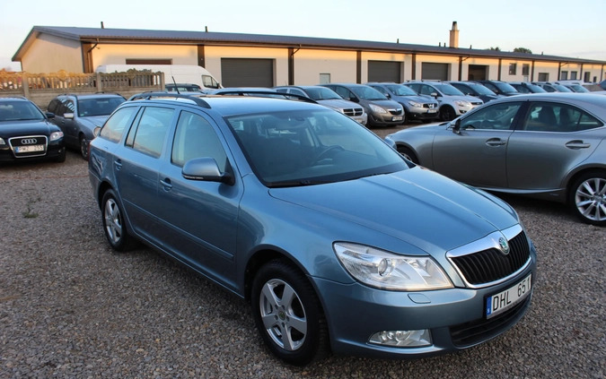 Skoda Octavia cena 28900 przebieg: 205186, rok produkcji 2011 z Kuźnia Raciborska małe 301